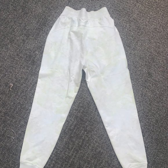 Lululemon green and white tie-dye joggers, size 4 - Picture 2 of 2